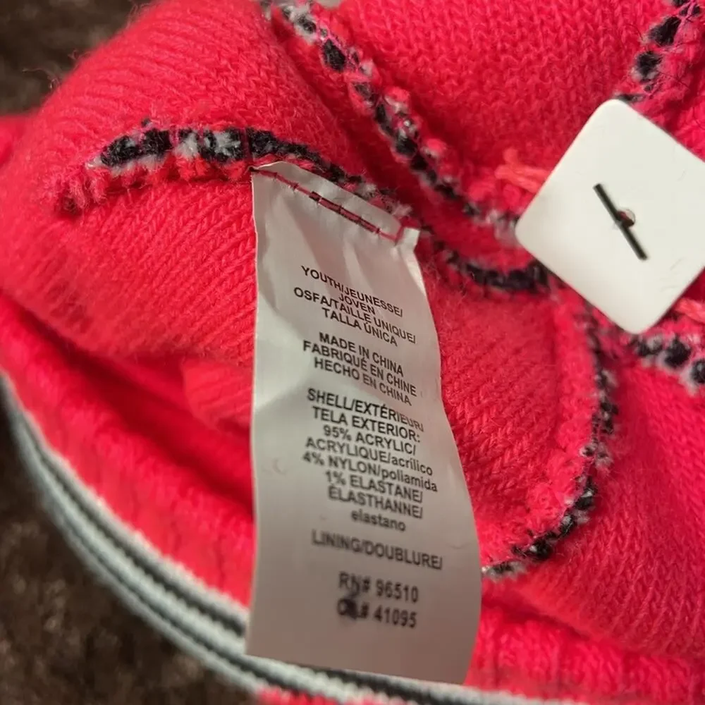 Under Armour Girls Black-Pink-Pom hat.‎
